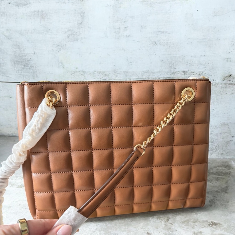 Michael Kors Tan Quilted Shoulder Bag - Picture 3 of 6